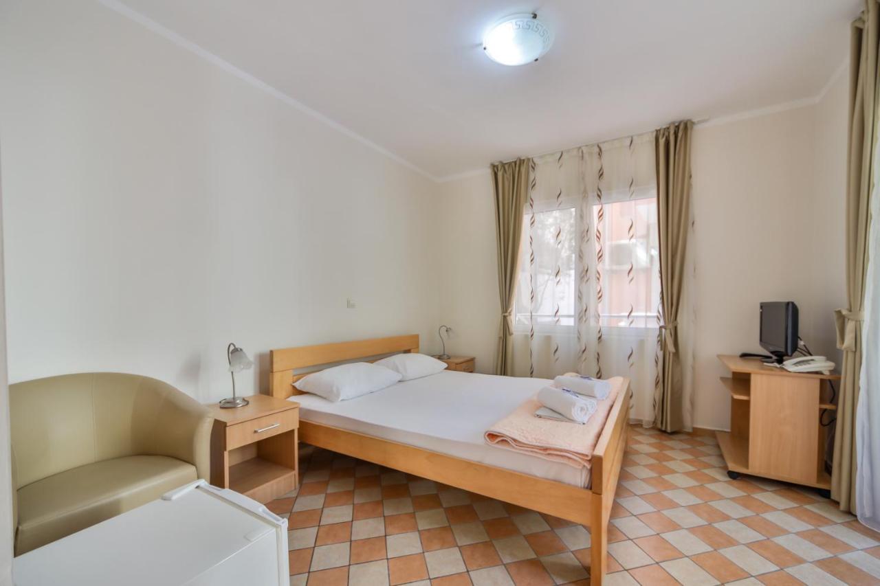Garni Hotel Koral Будва Екстериор снимка