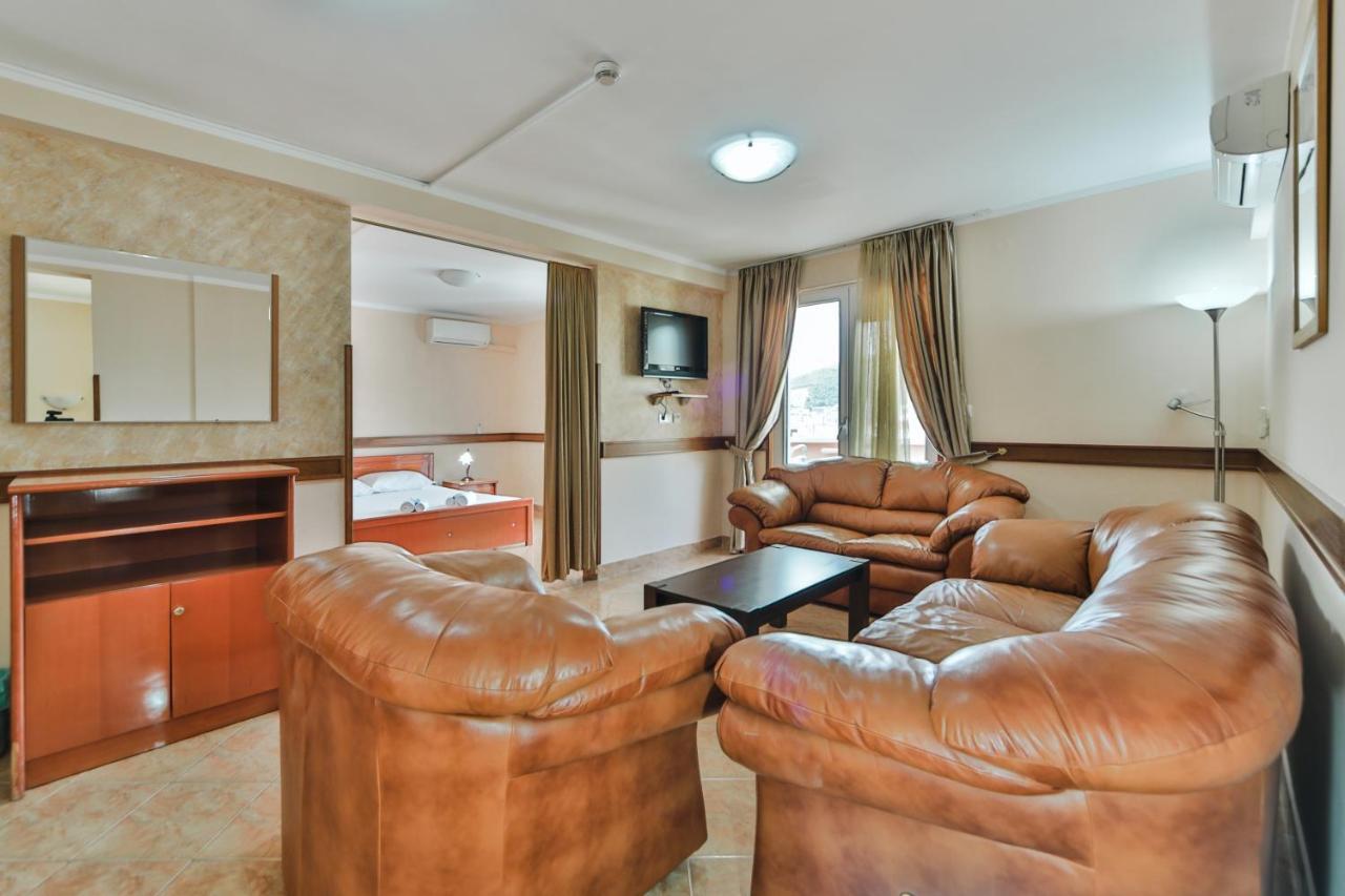 Garni Hotel Koral Будва Екстериор снимка