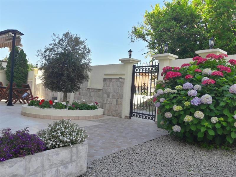 Garni Hotel Koral Будва Екстериор снимка